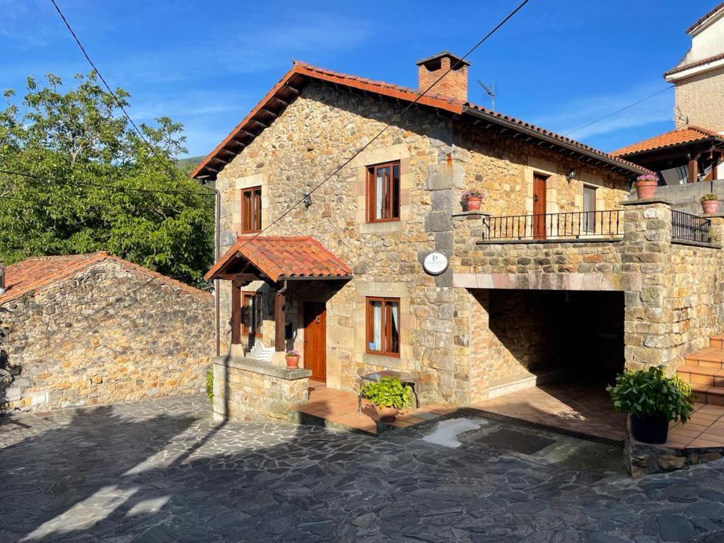 Apartamentos Rurales La Casa Vieja De Alceda Luaran gambar