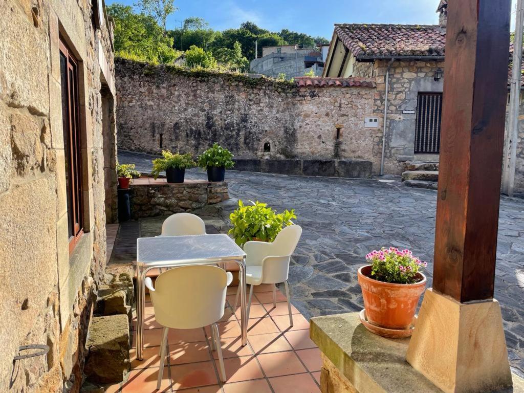 Apartamentos Rurales La Casa Vieja De Alceda Luaran gambar