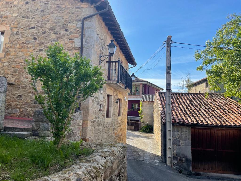 Apartamentos Rurales La Casa Vieja De Alceda Luaran gambar