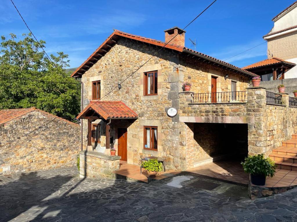 Apartamentos Rurales La Casa Vieja De Alceda Luaran gambar
