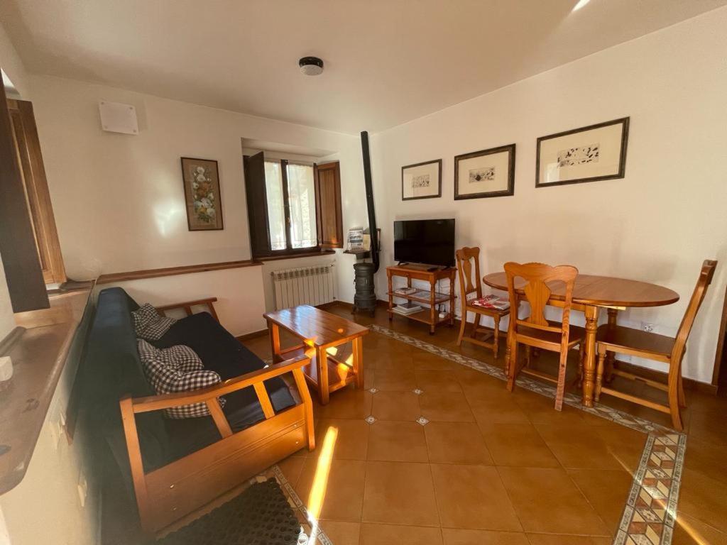 Apartamentos Rurales La Casa Vieja De Alceda Luaran gambar