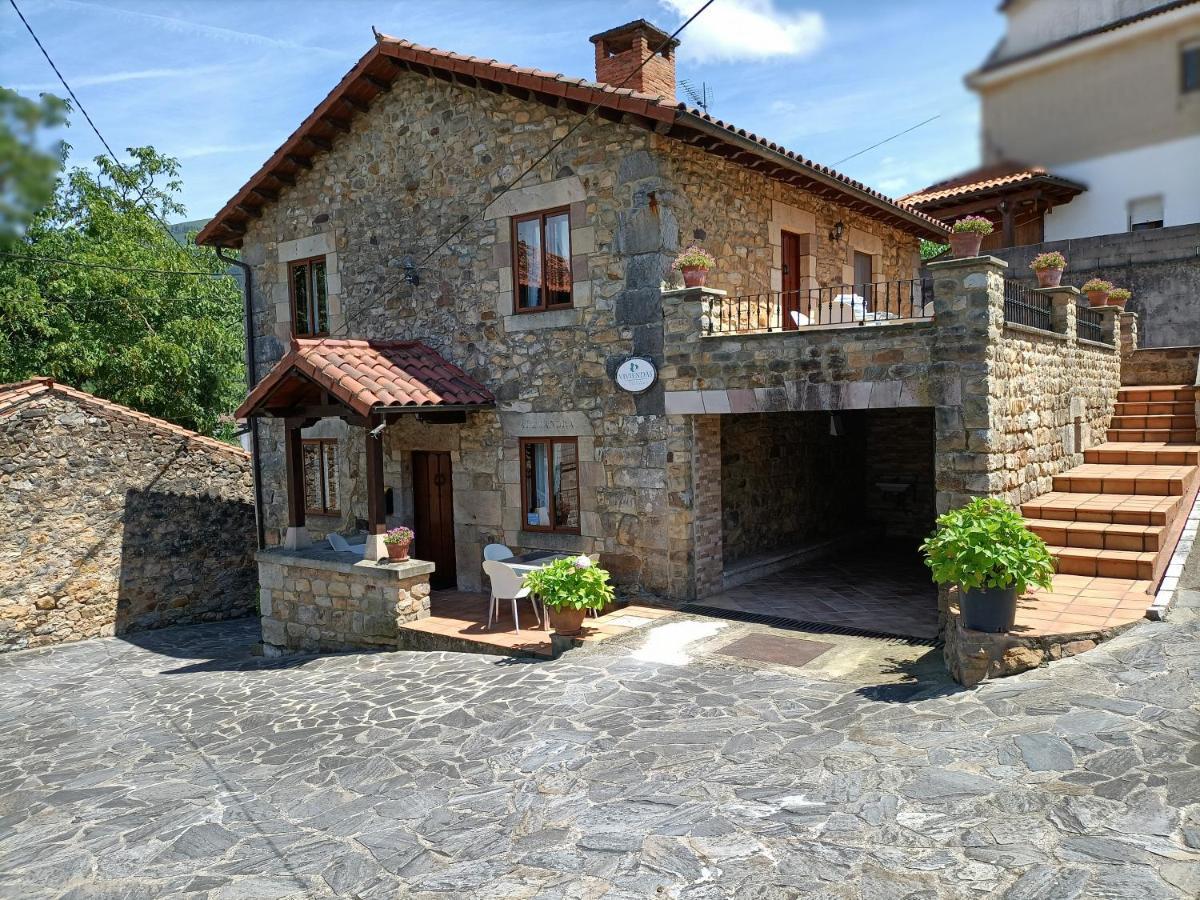 Apartamentos Rurales La Casa Vieja De Alceda Luaran gambar
