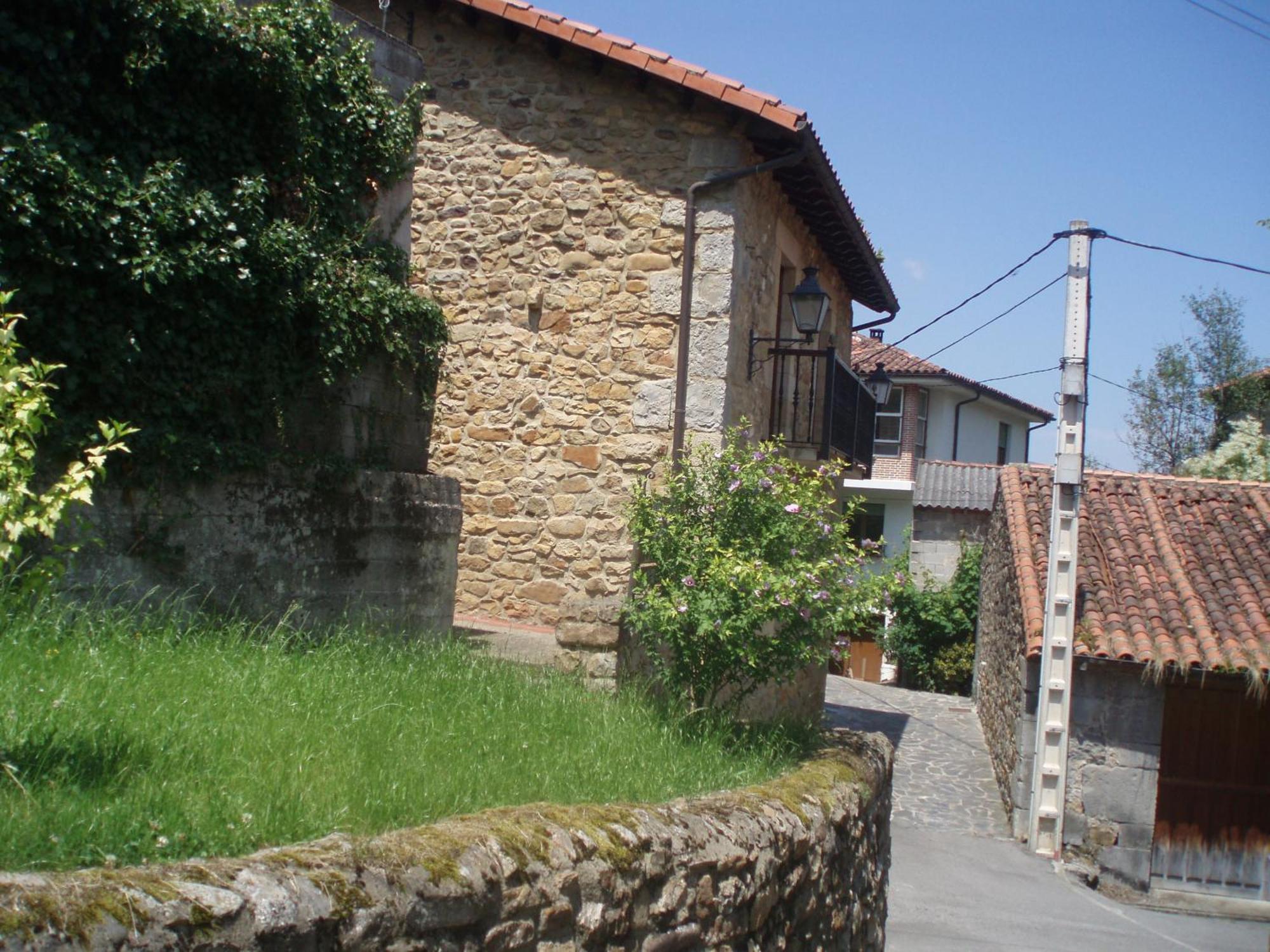 Apartamentos Rurales La Casa Vieja De Alceda Luaran gambar