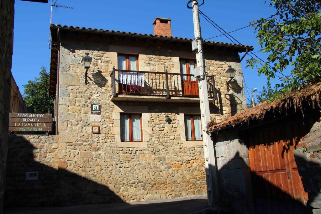 Apartamentos Rurales La Casa Vieja De Alceda Luaran gambar