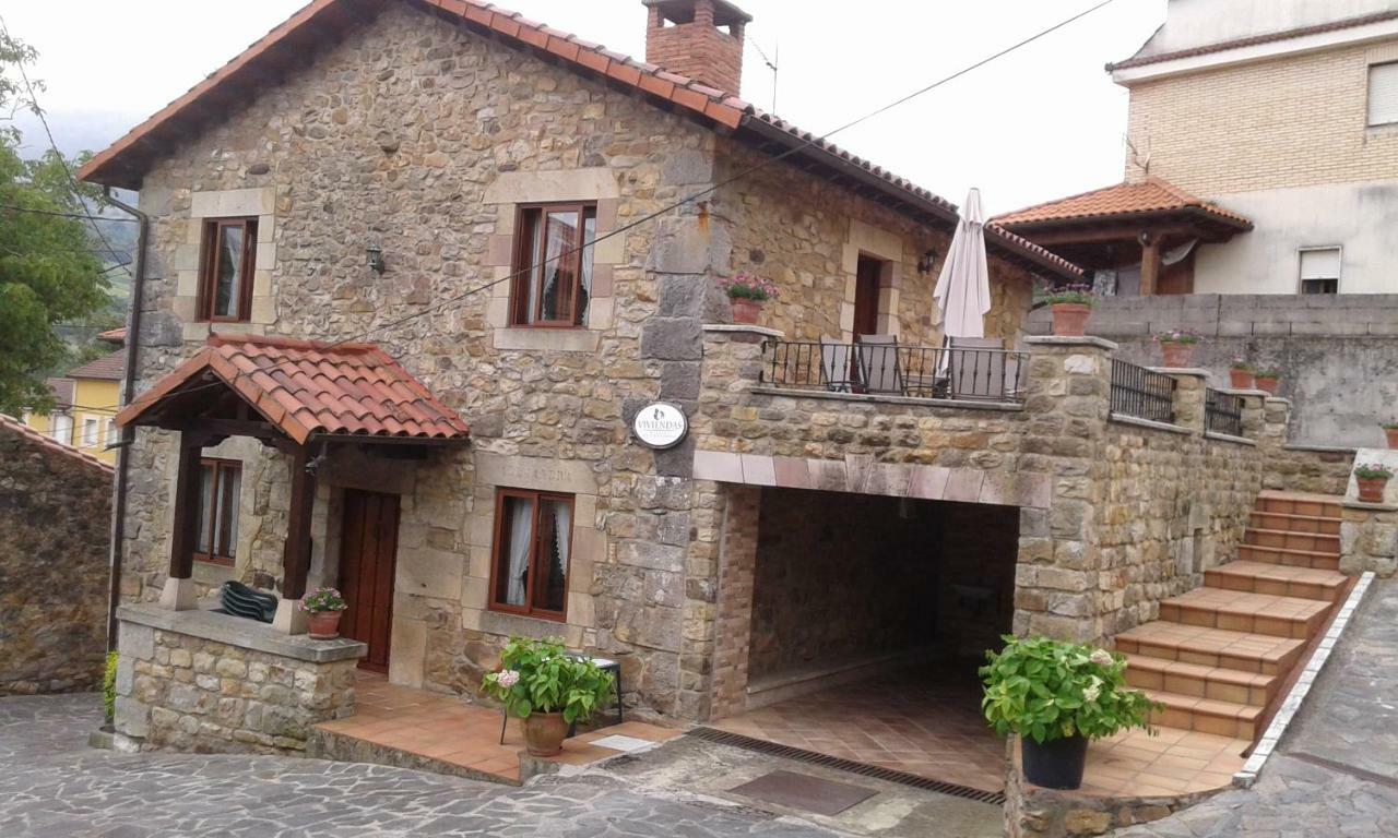 Apartamentos Rurales La Casa Vieja De Alceda Luaran gambar