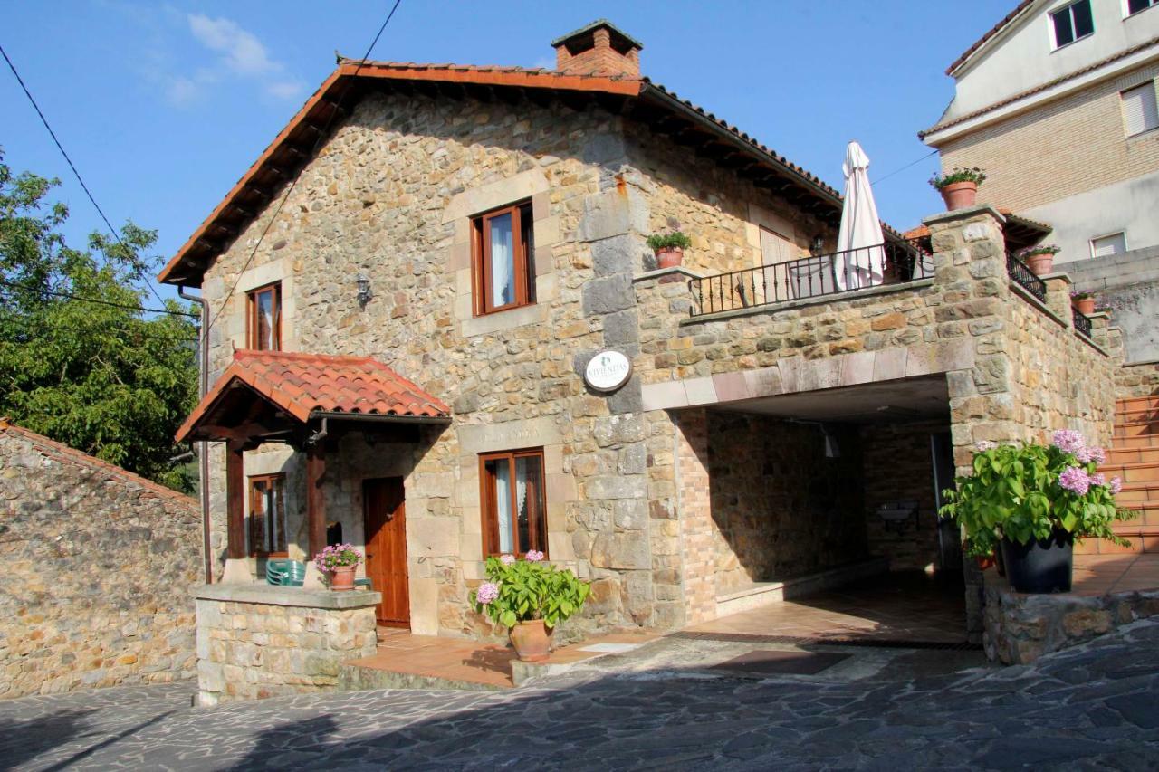 Apartamentos Rurales La Casa Vieja De Alceda Luaran gambar