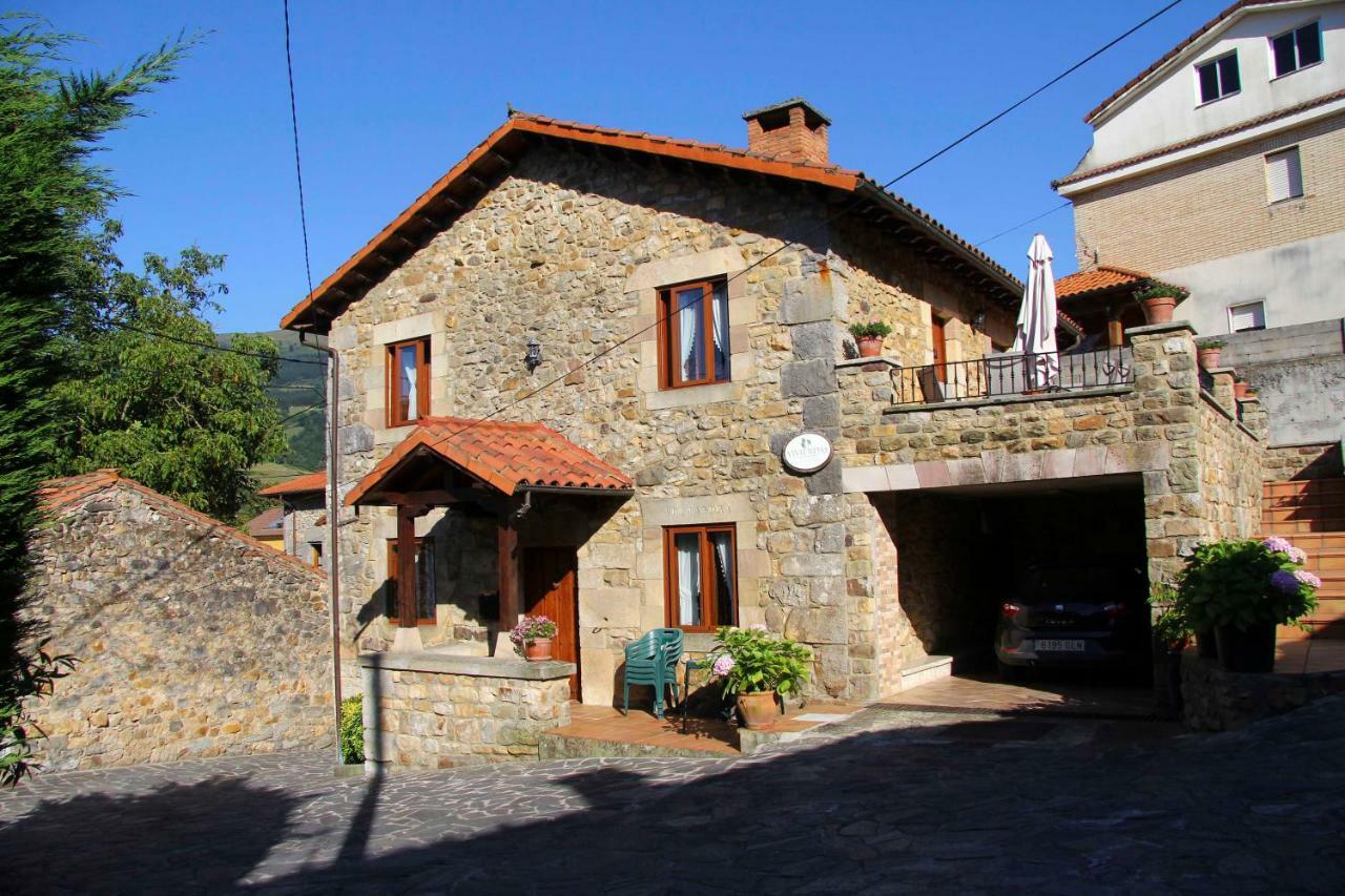 Apartamentos Rurales La Casa Vieja De Alceda Luaran gambar