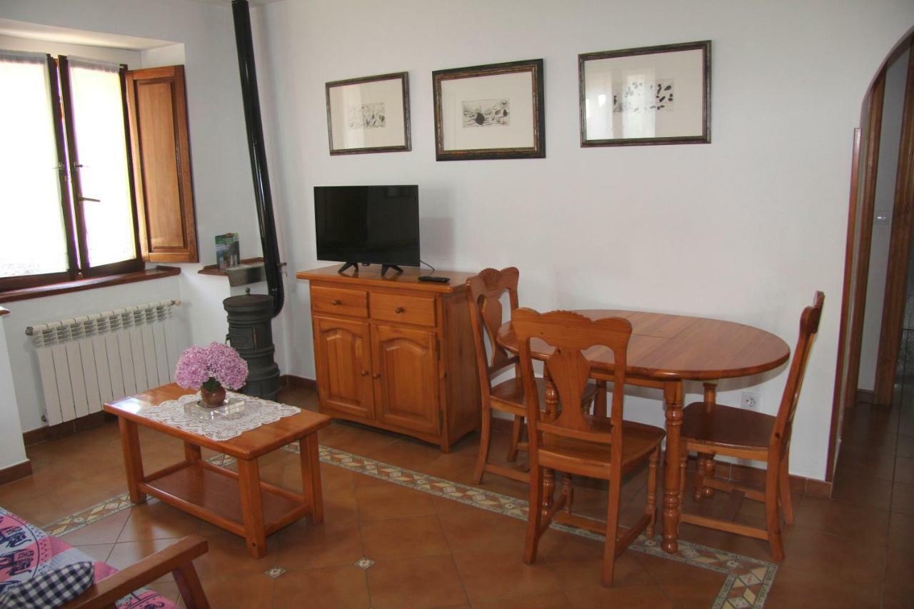 Apartamentos Rurales La Casa Vieja De Alceda Luaran gambar